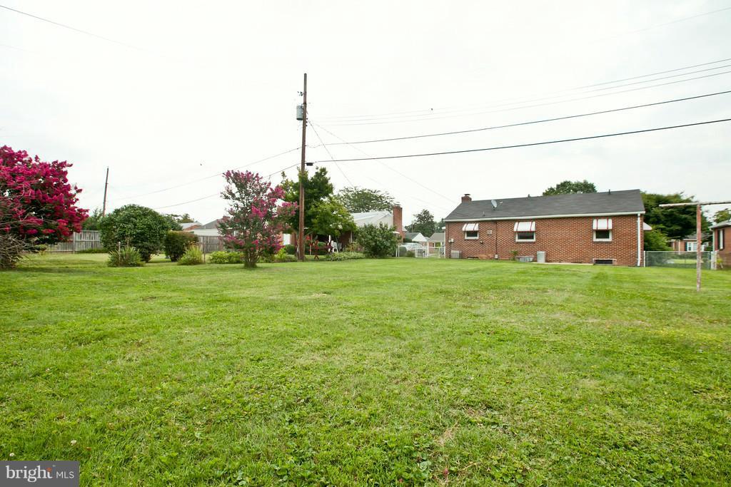 905 Seminole Road Frederick, MD 21701 - Photo 20 of 20 Fully fenced flat backyard