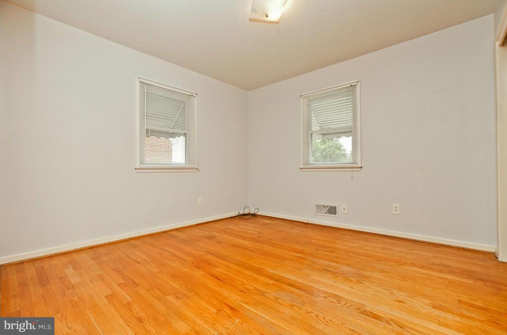 905 Seminole Road Frederick, MD 21701 - Photo 10 of 20 Bedroom 1