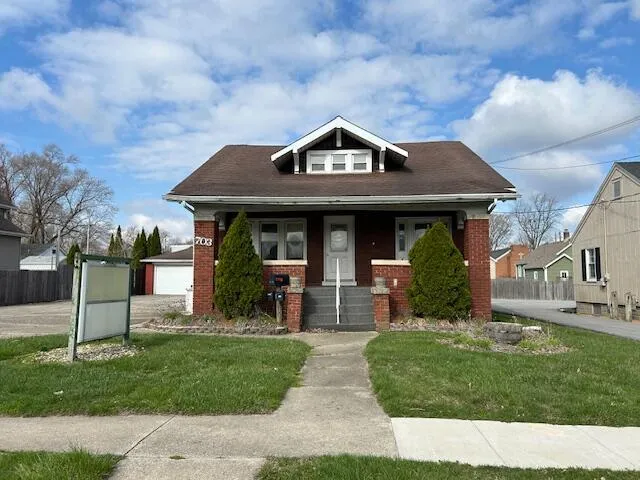$1,800 | 703 B North Main Street, Unit B | Crown Point