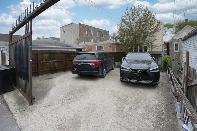 $499,000 | 3645 South Wood Street, Chicago, IL 60609