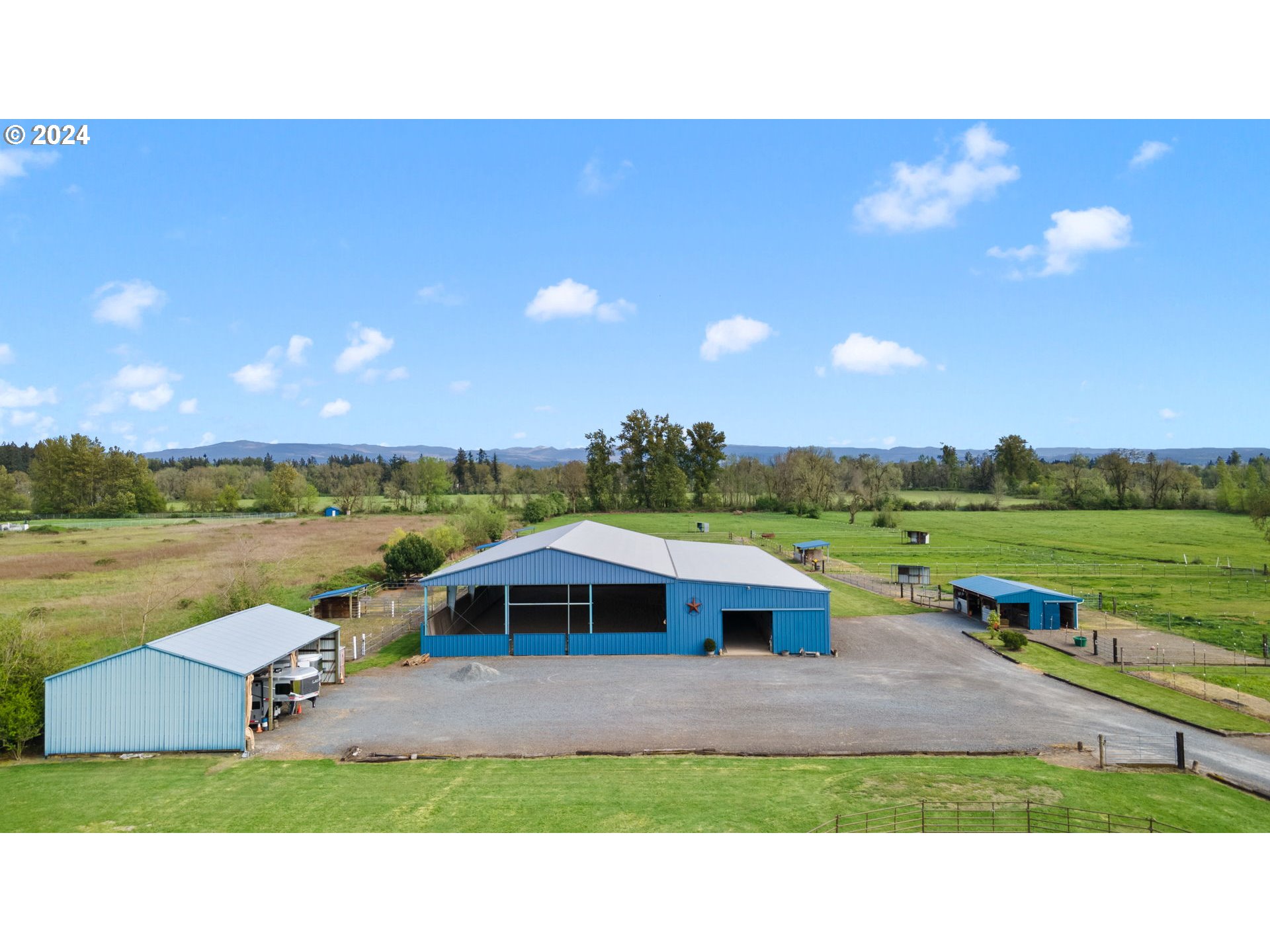 12430 South Oak Grove Road Canby, OR 97013 - Photo 7 of 34