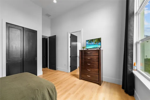 $1,650,000 | 18800 Groves Drive, Groveland, FL 34736