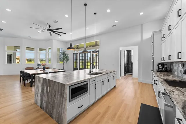 $1,650,000 | 18800 Groves Drive, Groveland, FL 34736