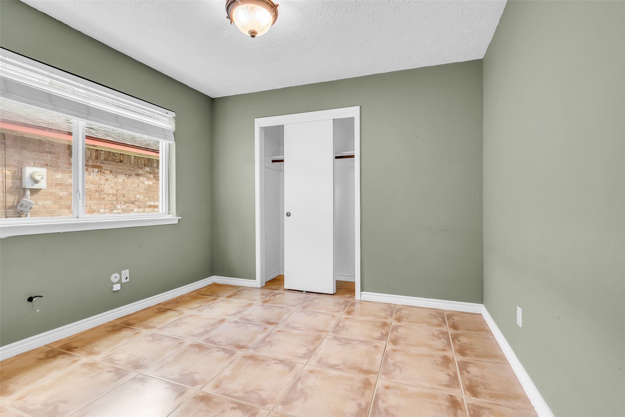 17314 Chapel Pine Street Spring, TX 77379 - Photo 26 of 44 2nd bedroom