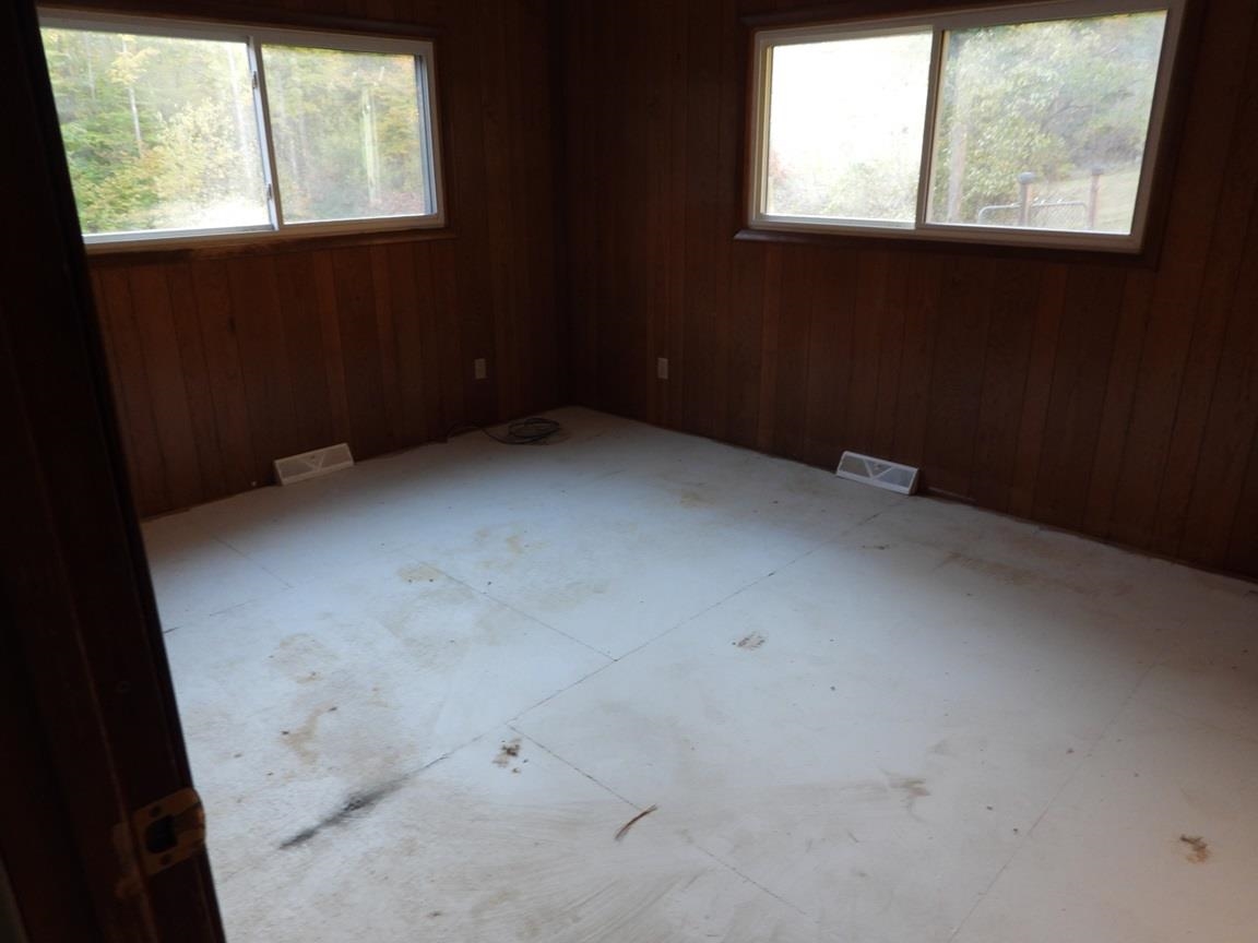 10562 Donathan Road Fife Lake, MI 49633 - Photo 10 of 17 1928394-32f0af69-87e1-4f69-8d1a-0ffaa1fbfe01.JPG