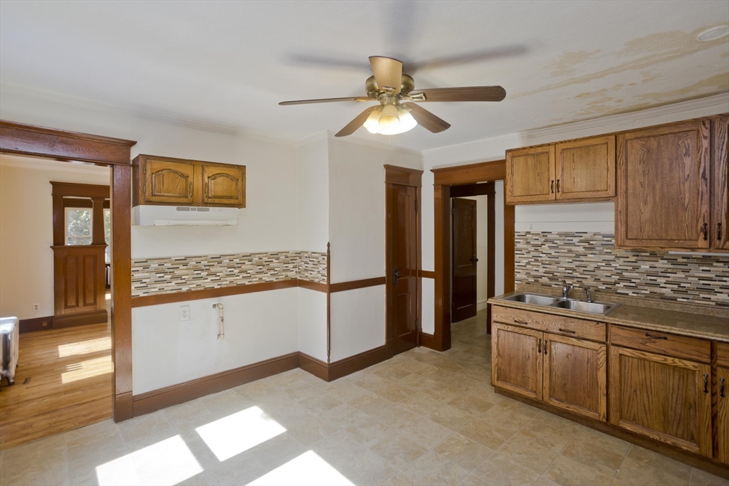 283-285 Lexington Street Springfield, MA 01104 - Photo 13 of 41 Gallery Image 13