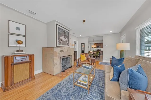 $600,000 | 1030 32nd Avenue North, St. Petersburg, FL 33704