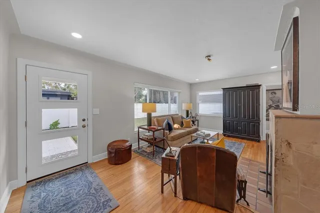 $600,000 | 1030 32nd Avenue North, St. Petersburg, FL 33704