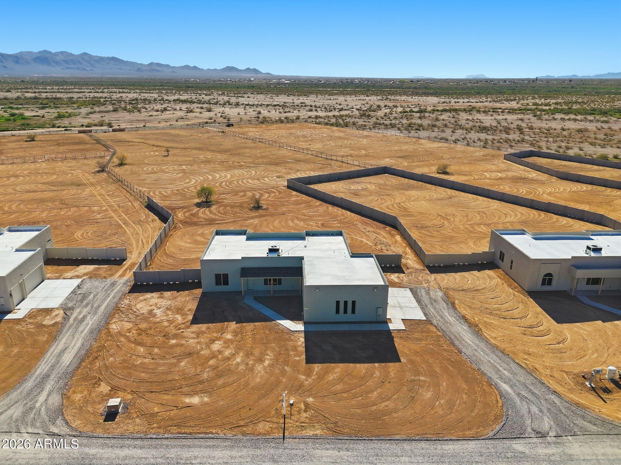 23131 West Skinner Road Wittmann, AZ 85361 - Photo 9 of 48 001_ListerPros