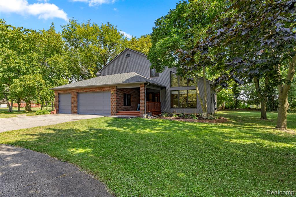 18990 Beck Road Northville, MI 48168 - Photo 1 of 60