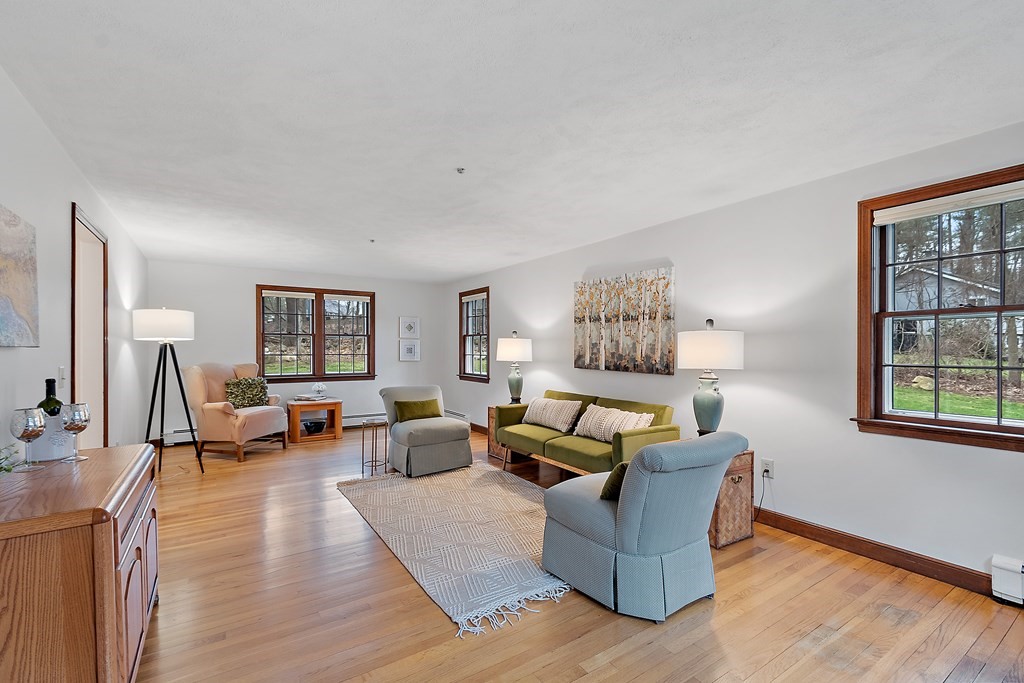 11 Robinwood Road Acton, MA 01720 - Photo 8 of 38 Gallery Image 8