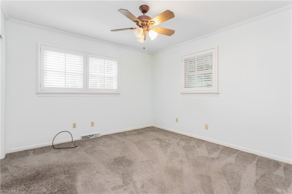 5306 Mockingbird Road Greensboro, NC 27406 - Photo 15 of 26 Additional view of upper level bathroom