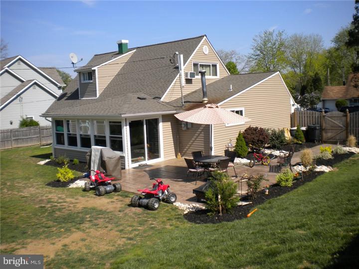 1 Umber Road Levittown, PA 19056 - Photo 14 of 22 Exterior Back