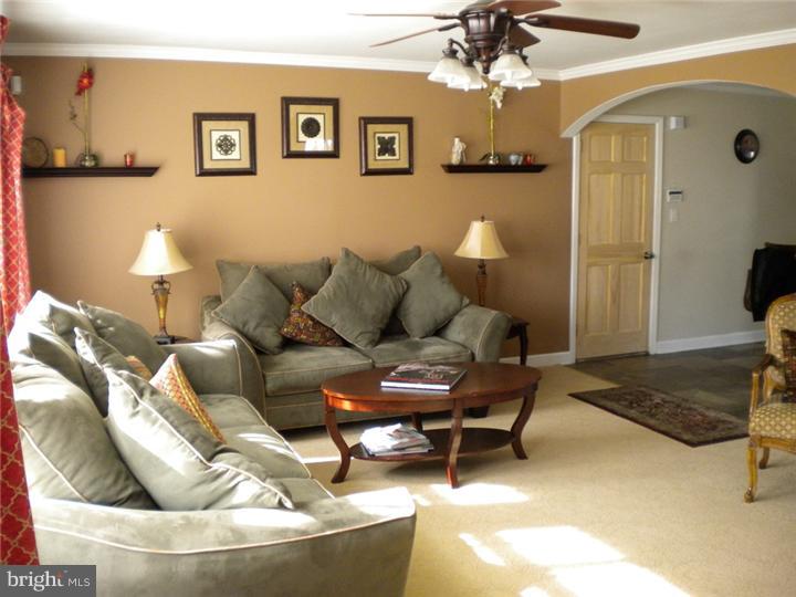 1 Umber Road Levittown, PA 19056 - Photo 3 of 22 Living Room