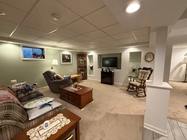 $289,900 | 804 Deer Path Lane, Elwood, IL 60421
