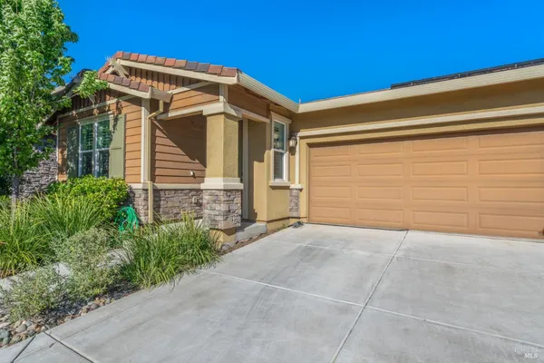 $637,000 | 355 Marigold Drive, Vacaville, CA 95687