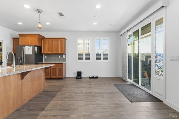 $637,000 | 355 Marigold Drive, Vacaville, CA 95687