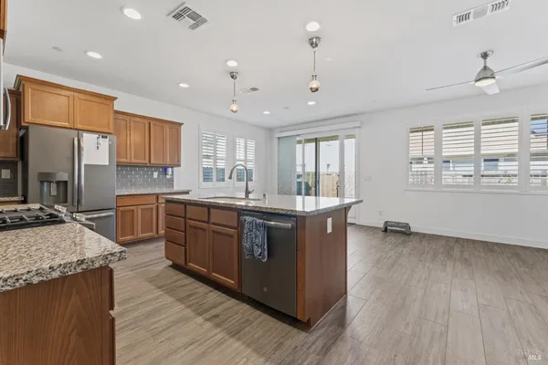 $637,000 | 355 Marigold Drive, Vacaville, CA 95687
