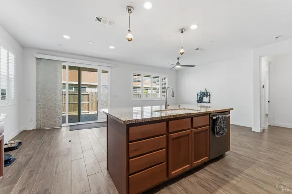 $637,000 | 355 Marigold Drive, Vacaville, CA 95687