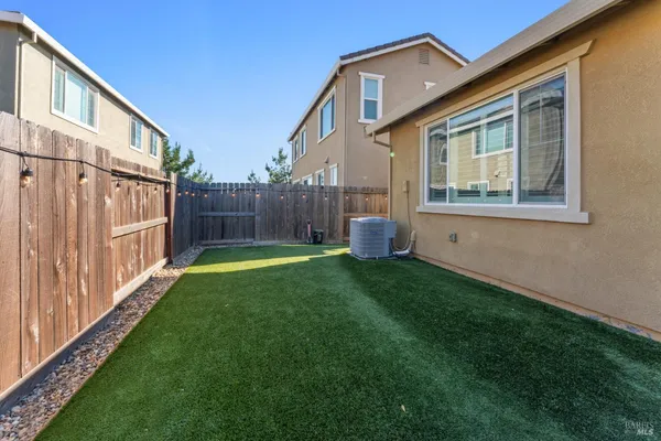 $637,000 | 355 Marigold Drive, Vacaville, CA 95687