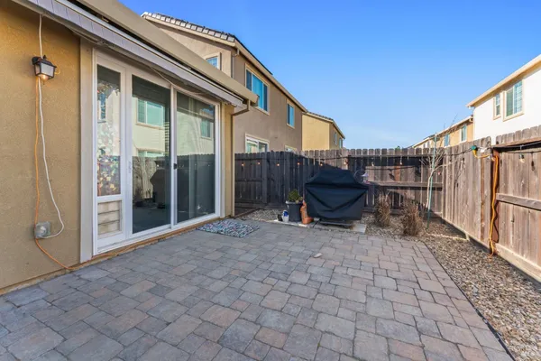 $637,000 | 355 Marigold Drive, Vacaville, CA 95687