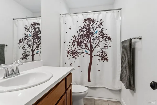 $637,000 | 355 Marigold Drive, Vacaville, CA 95687