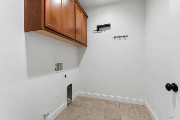 $637,000 | 355 Marigold Drive, Vacaville, CA 95687