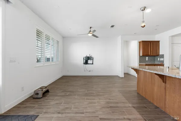 $637,000 | 355 Marigold Drive, Vacaville, CA 95687