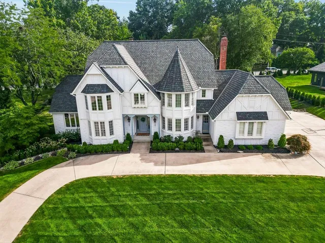 $1,399,950 | 12635 Juniper Circle, Leawood, KS 66209