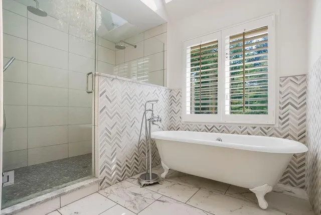 $1,399,950 | 12635 Juniper Circle, Leawood, KS 66209