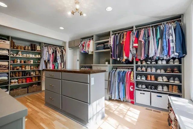 $1,399,950 | 12635 Juniper Circle, Leawood, KS 66209