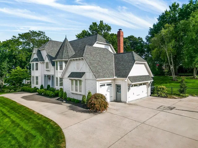 $1,399,950 | 12635 Juniper Circle, Leawood, KS 66209