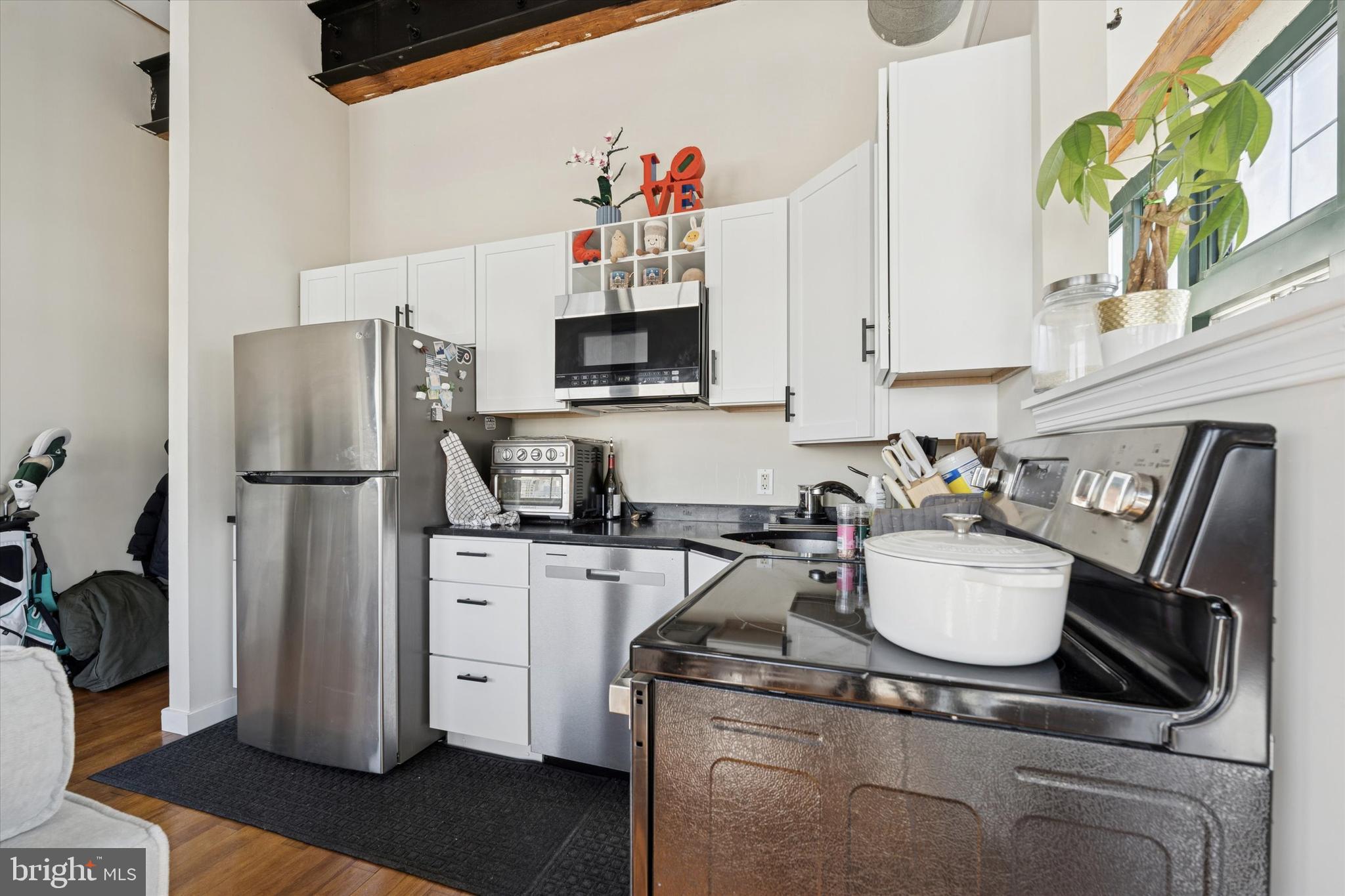 1010 Arch Street, Unit 807 Philadelphia, PA 19107 - Photo 8 of 16