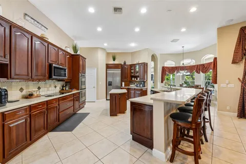 $2,300,000 | 13457 Majestic Way, Cooper City, FL 33330