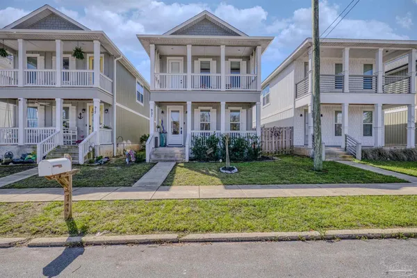 front view of house with a yard
