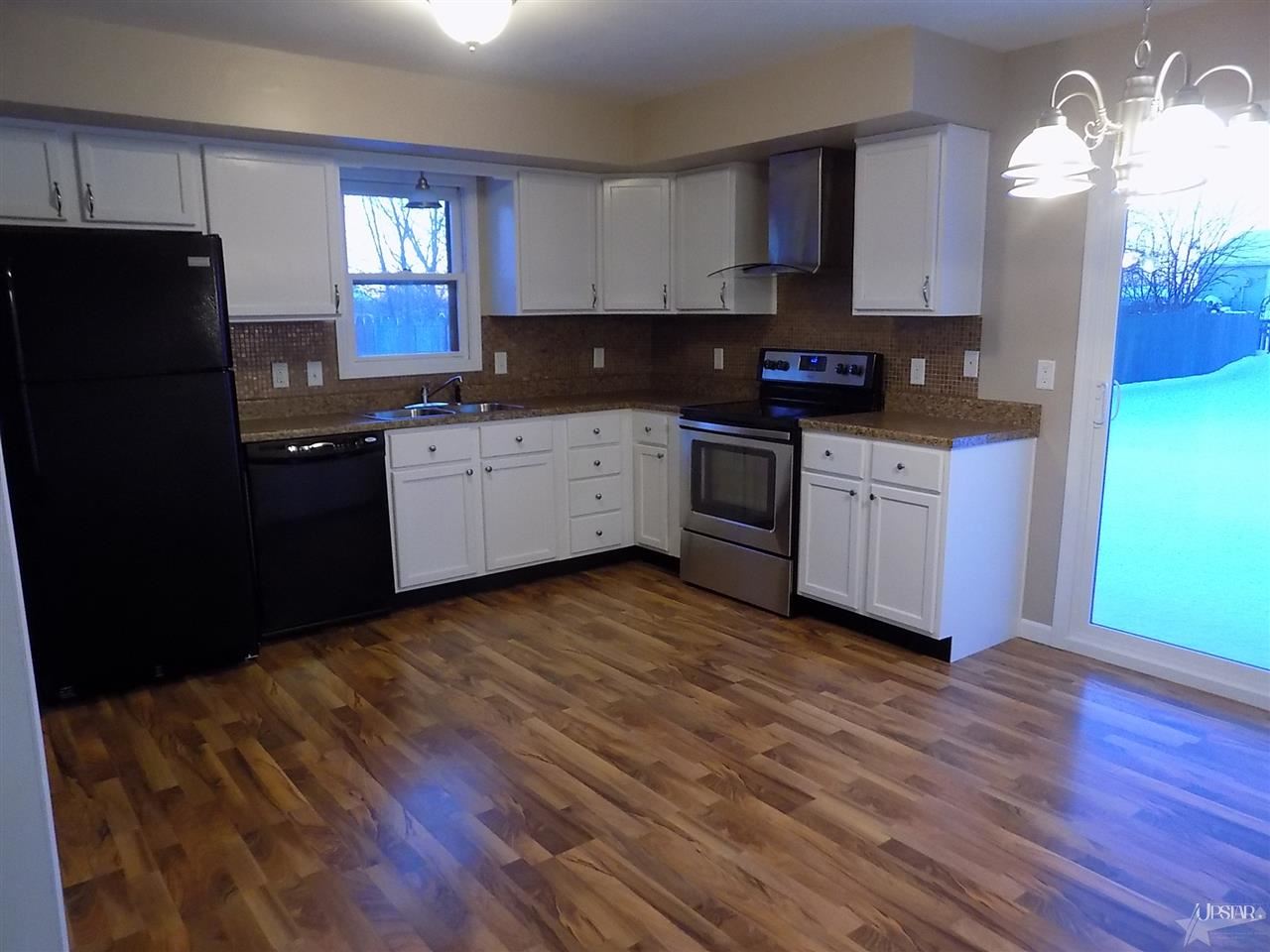 127 West Quayle Run Decatur, IN 46733 - Photo 5 of 16