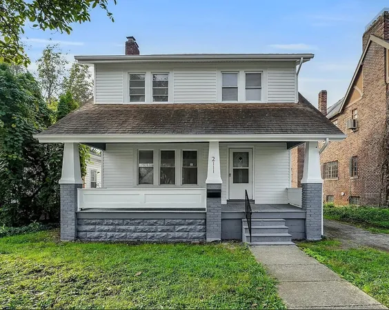 $215,000 | 2111 Willamont Avenue, Columbus, OH 43219