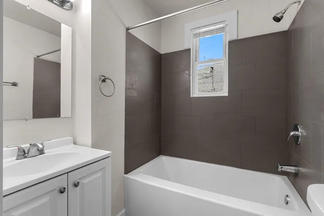 $209,900 | 416 South Van Buren Street, Green Bay, WI 54301