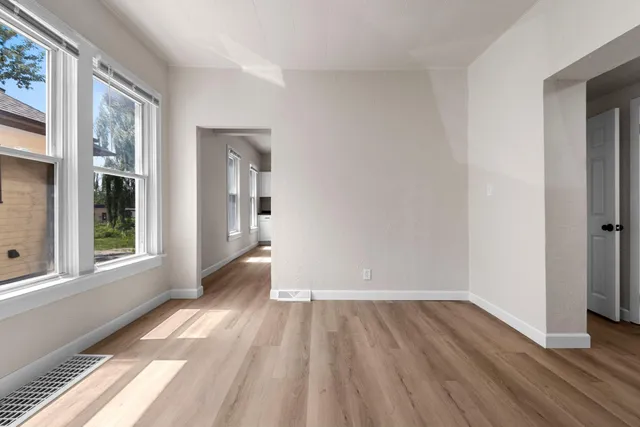 $209,900 | 416 South Van Buren Street, Green Bay, WI 54301