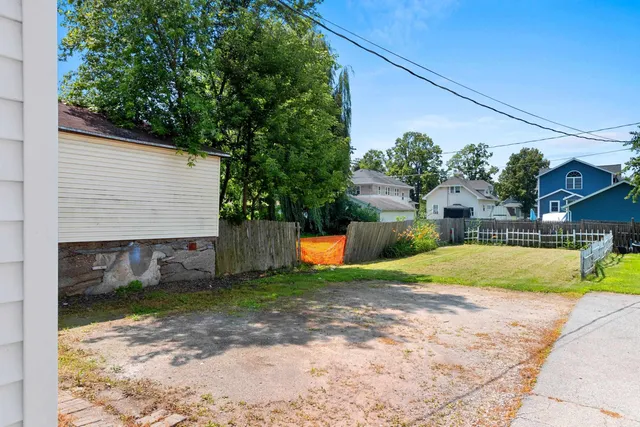 $209,900 | 416 South Van Buren Street, Green Bay, WI 54301