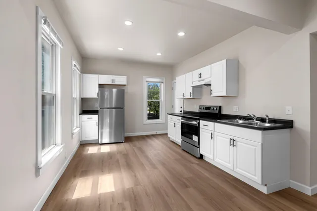 $209,900 | 416 South Van Buren Street, Green Bay, WI 54301