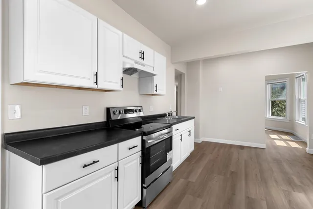 $209,900 | 416 South Van Buren Street, Green Bay, WI 54301