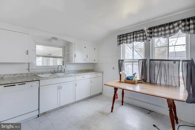 $180,000 | 402 Pine Street, Laurel, DE 19956