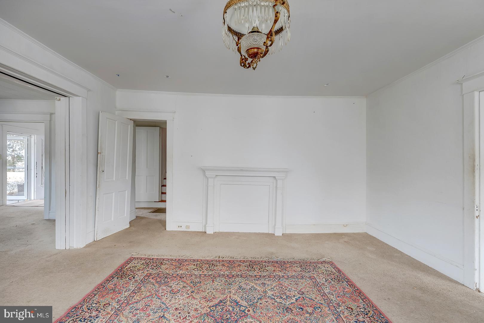 402 Pine Street Laurel, DE 19956 - Photo 22 of 42 wooden floor in a hall with an entryway