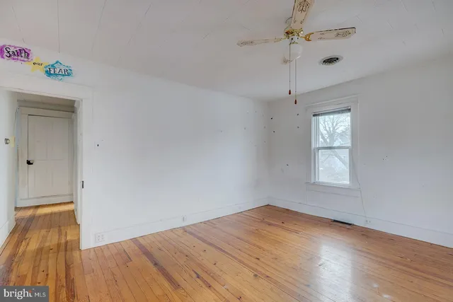 $180,000 | 402 Pine Street, Laurel, DE 19956