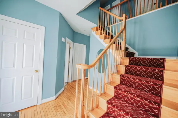 a view of entryway with a front door