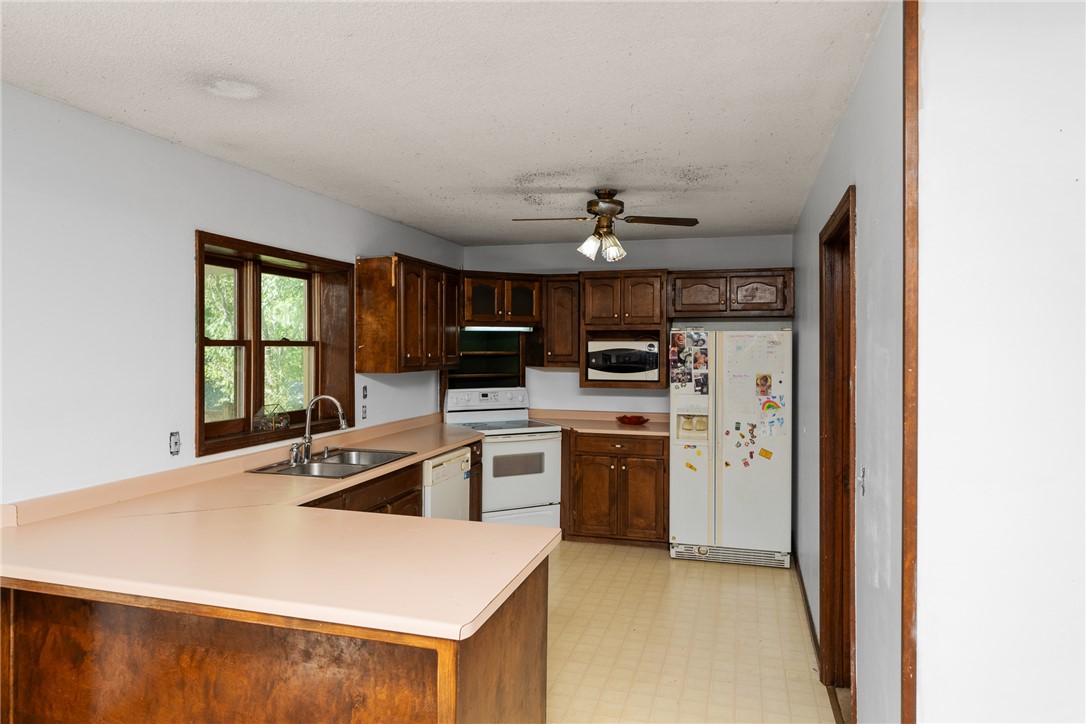 161 Overlook Drive Pickens, SC 29671 - Photo 9 of 43