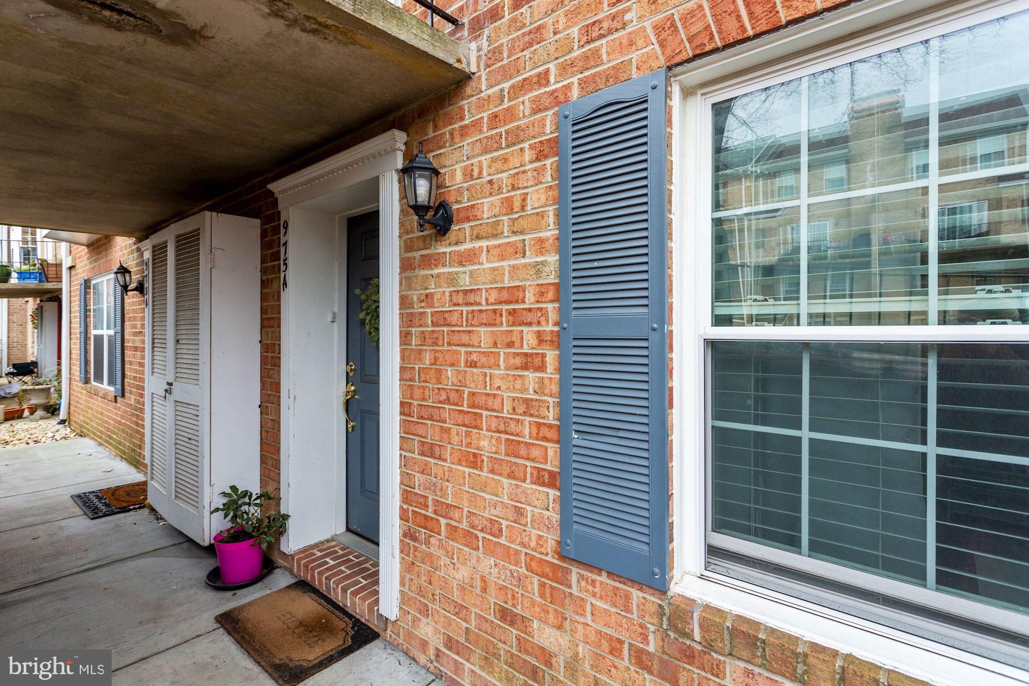 975 South Rolfe Street, Unit 1 Arlington, VA 22204 - Photo 2 of 47