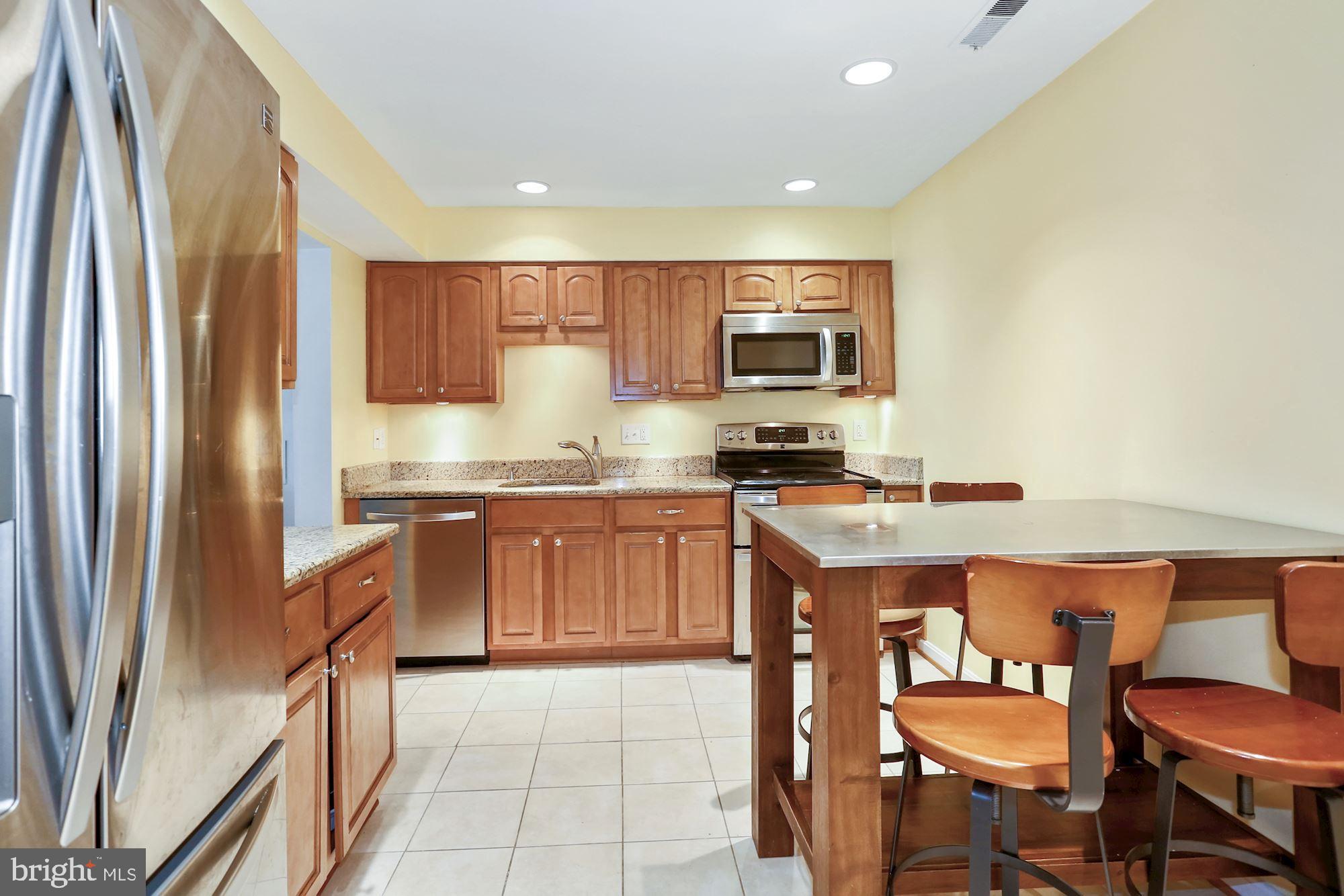975 South Rolfe Street, Unit 1 Arlington, VA 22204 - Photo 21 of 47
