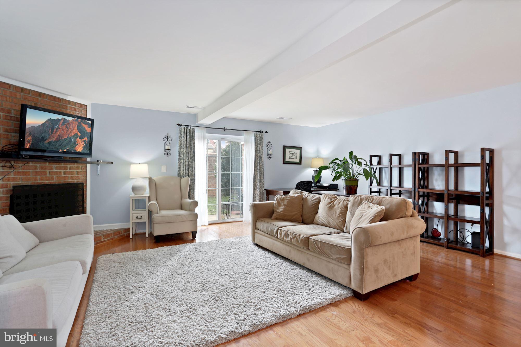 975 South Rolfe Street, Unit 1 Arlington, VA 22204 - Photo 4 of 47